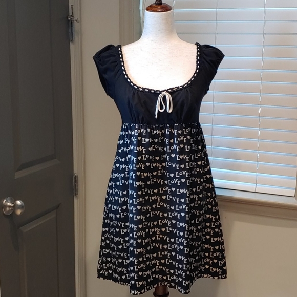 Betsey Johnson Dresses & Skirts - Betsey Johnson Short Sleeve "Love ❤"Dress